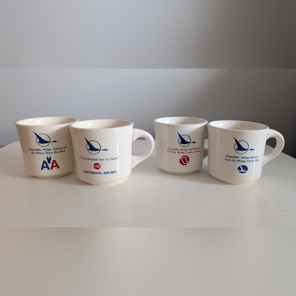 Vintage Republic Airlines "Collab" Mug Set